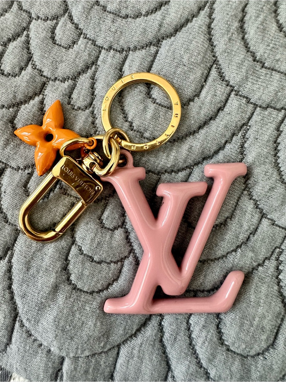 EUC🧡Louis Vuitton 2024 Pop Flower Key Holder And Bag Charm Pink/Orange